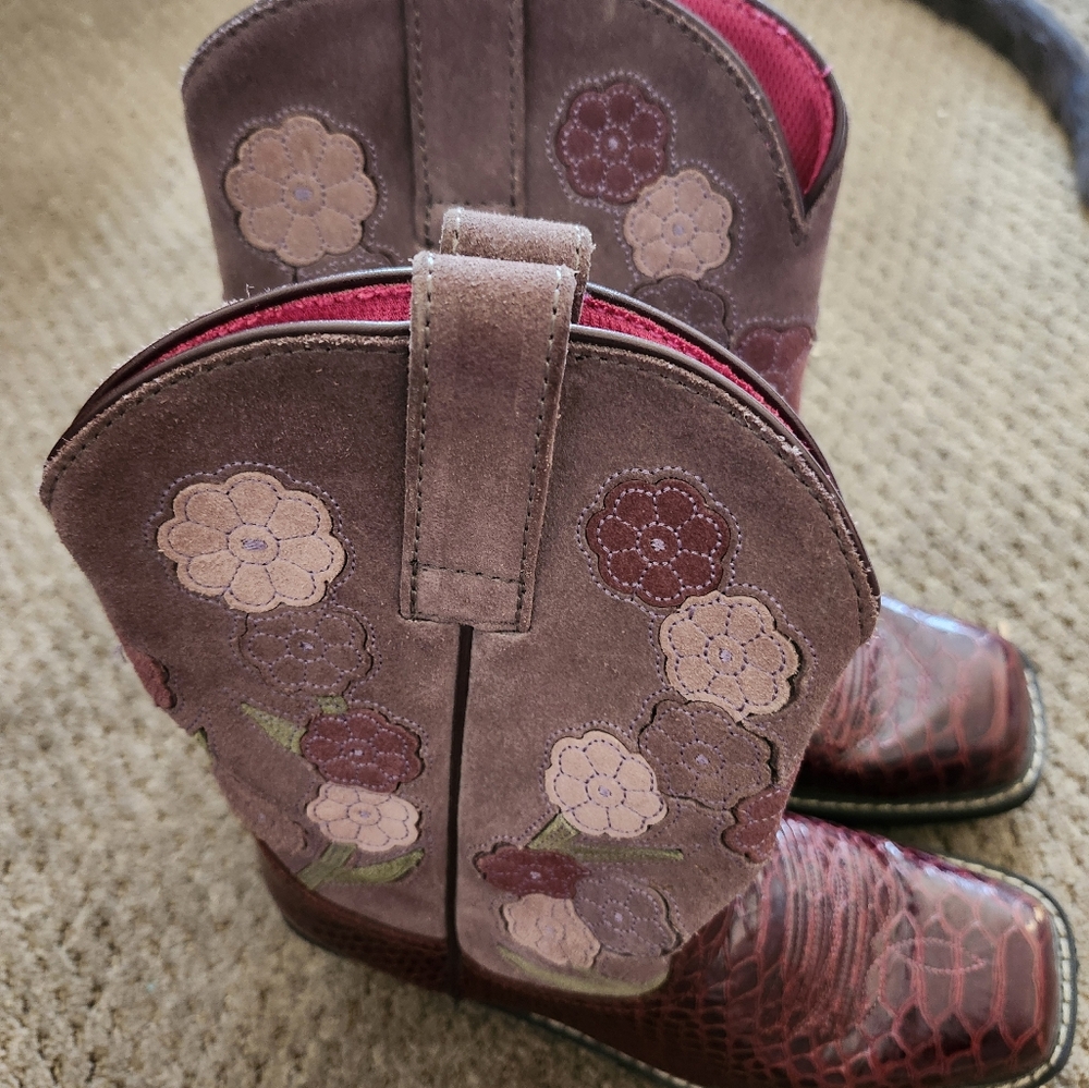 Ariat Women's Heeled Boots - Brown and Red Floral